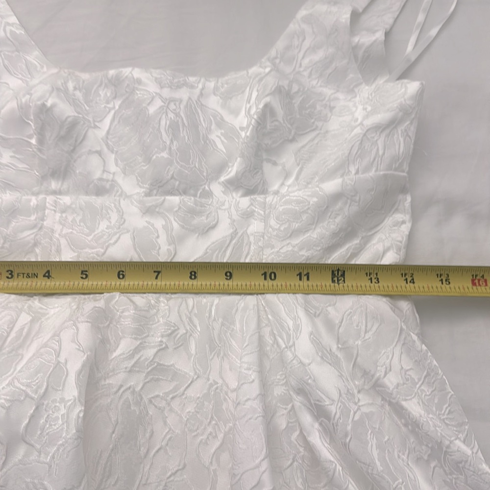 SELFIE LESLIE Belle Enchante Jacquard Mini Dress White Deep V Back Size M - Picture 15 of 16